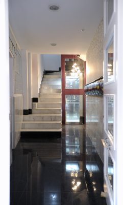 Instalación de ascensor Zaragoza, ascensor panorámico zaragoza, ascensor acristalado zaragoza